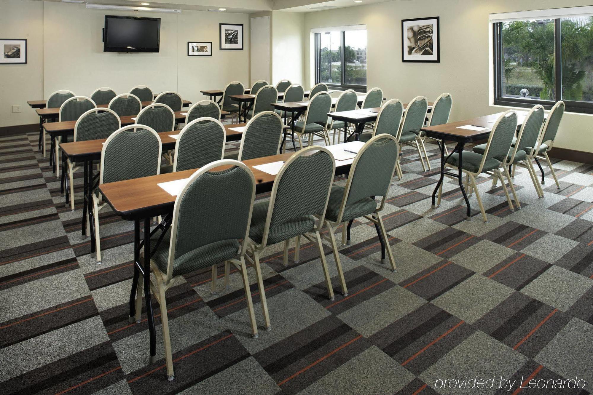 Four Points By Sheraton Fort Myers Airport Exterior photo